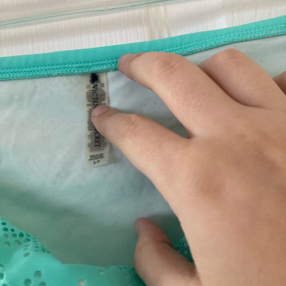 victoria’s secret bikini bottom - Picture 14 of 16